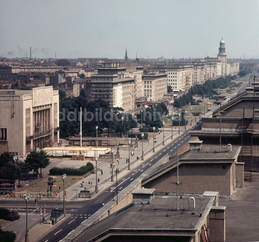 Berlin: DDR - Karl-Marx-Allee Berlin 1969