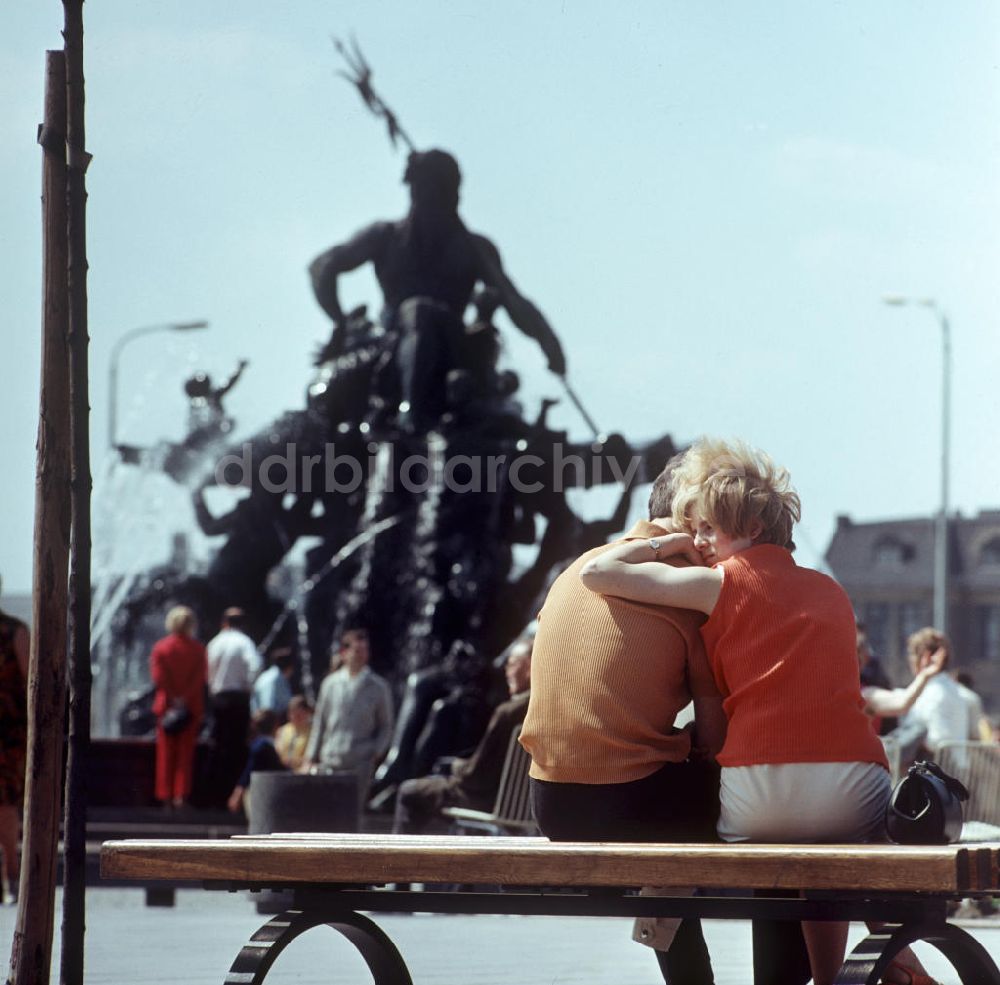 DDR-Fotoarchiv: Berlin - DDR - Neptunbrunnen Berlin 1972