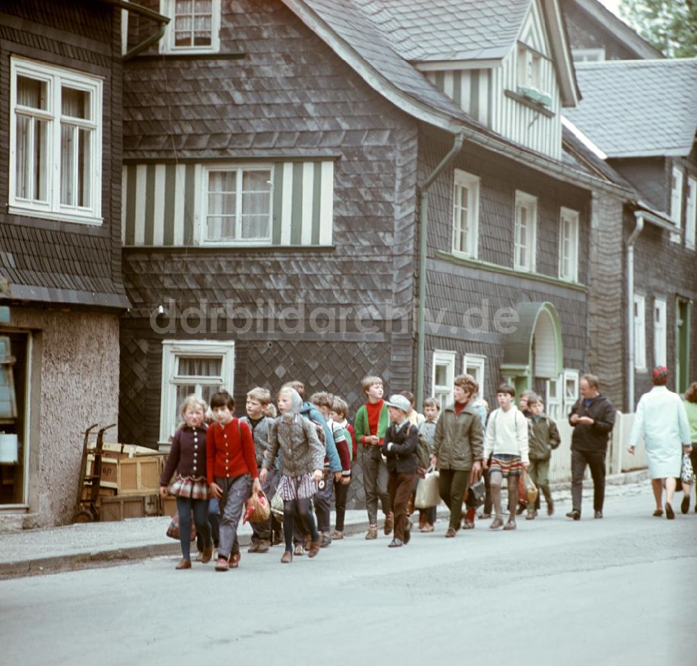 DDR-Bildarchiv: Neuhaus am Rennweg - DDR - Neuhaus am Rennweg 1969