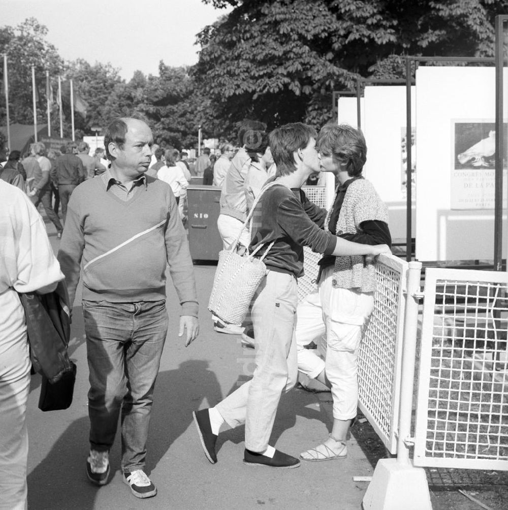 DDR-Bildarchiv: Berlin - DDR - ND-Pressefest 1985