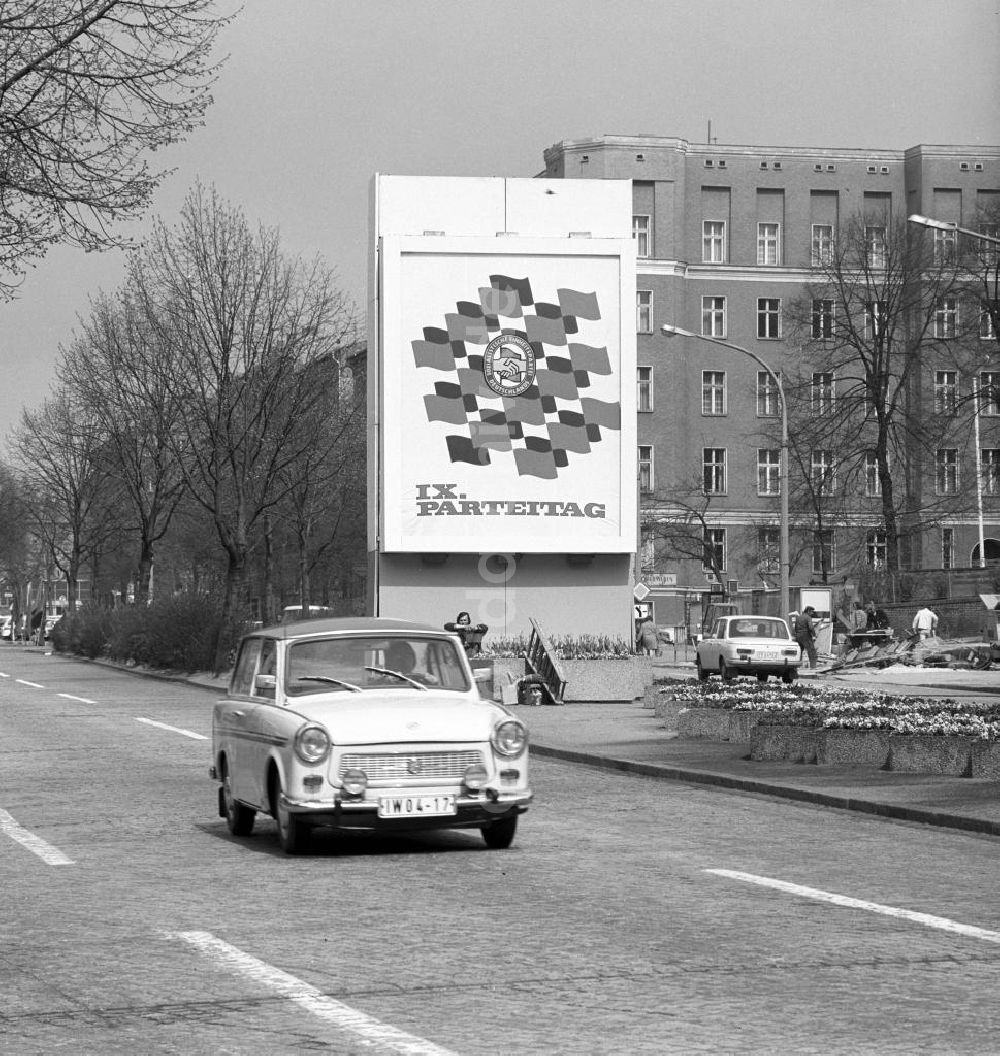 DDR-Fotoarchiv: Berlin - DDR - Propaganda zum IX. Parteitag der SED 1976