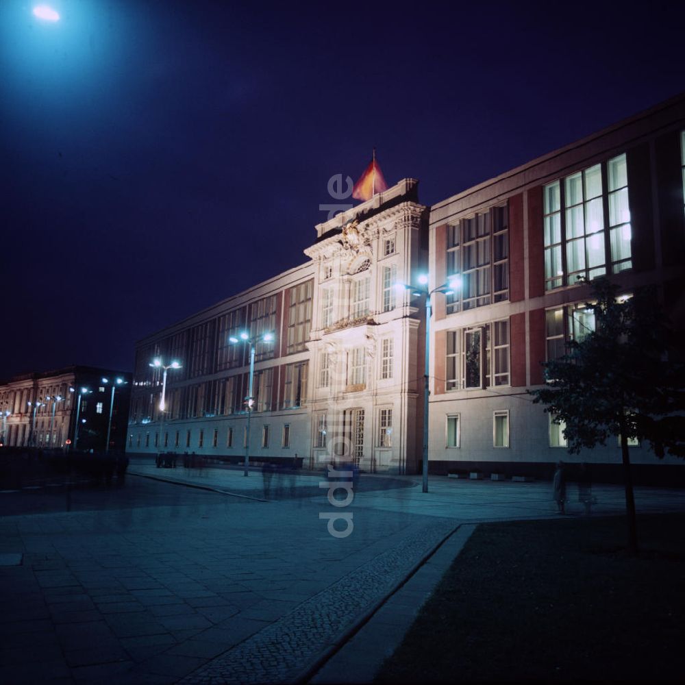 DDR-Fotoarchiv: Berlin - DDR - Staatsratsgebäude 1972