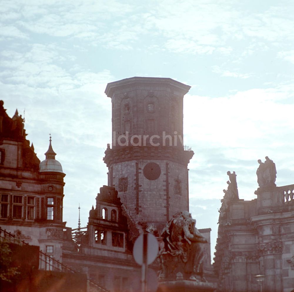 DDR-Bildarchiv: Dresden - DDR - Stadtschloss in Dresden 1968