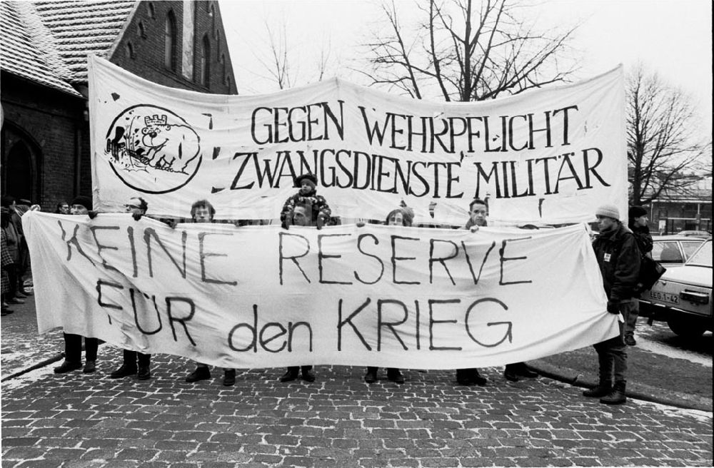Berlin - Pankow: Demo der Wehrdienstverweigerer in Berlin/Pankow Foto: Winkler Umschlagsnr.: 138