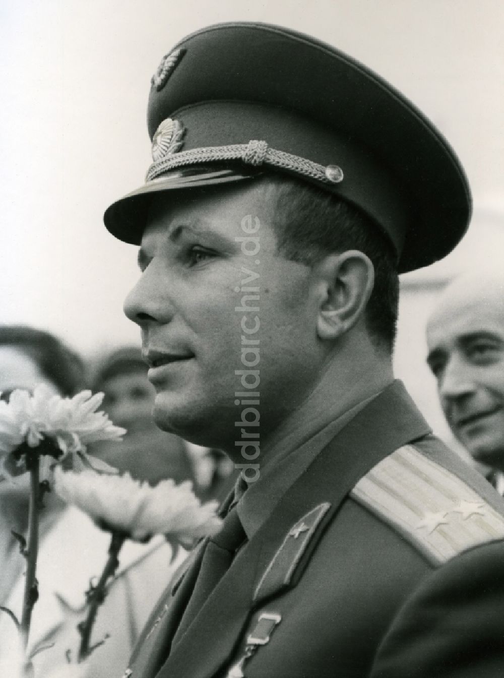 DDR-Fotoarchiv: Berlin - Der der erste Mensch im Weltraum Juri Alexejewitsch Gagarin (1934 - 1968) in Berlin
