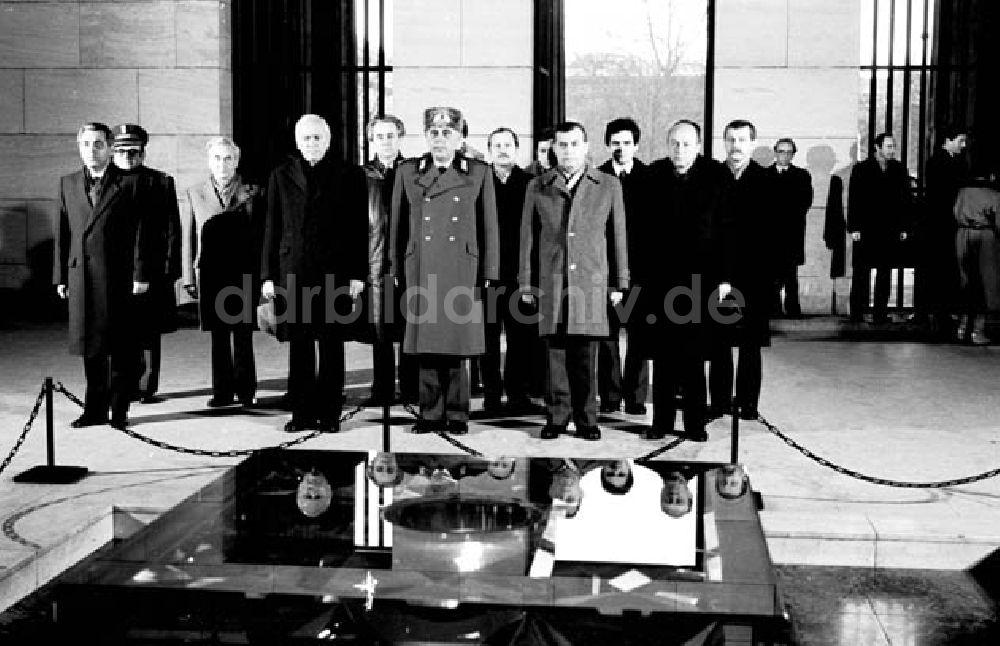 DDR-Fotoarchiv: Berlin - 17.01.1986 Der polnische Aussenminister Marian Orzechowski am Eh