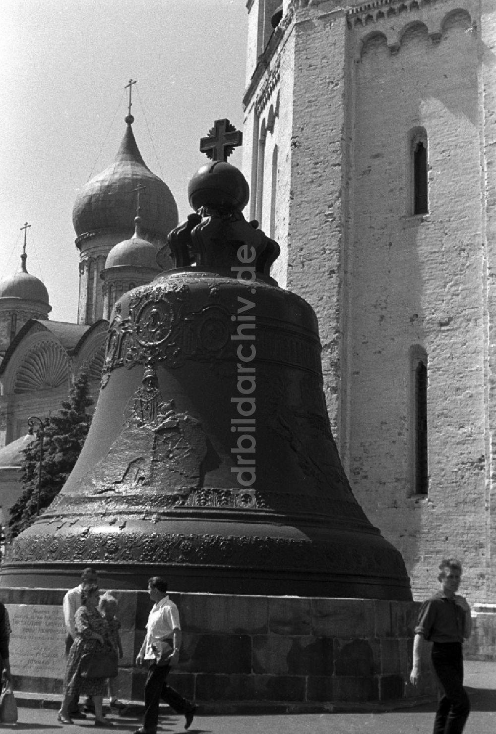 DDR-Fotoarchiv: Moskau - Die Zarenglocke im Innenhof des Moskauer Kreml