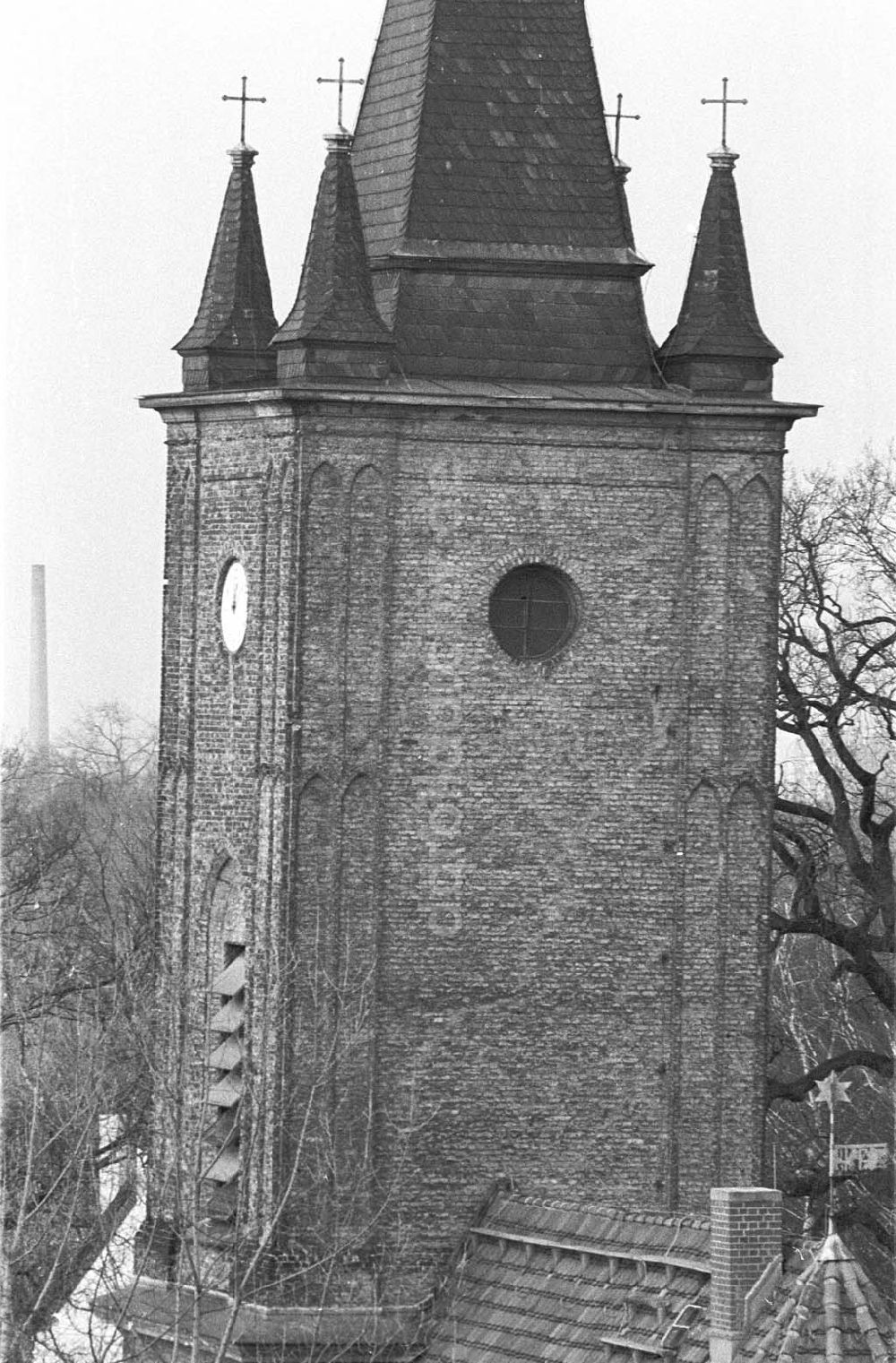 Berlin: Dorfkirche Berlin-Stralau (Hochpanorama) 22.12.1992