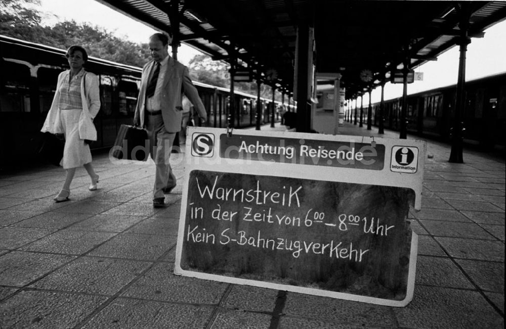 Schöneweide: Eisenbahner-Streik Bahnhof Schöneweide Foto: Winkler Umschlagnummer: 575