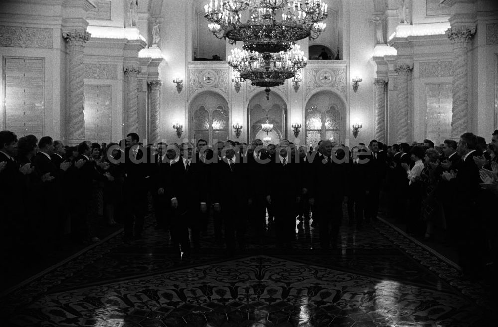 DDR-Fotoarchiv: Moskau - Empfang der Delegation aus DDR im Kreml in Moskau