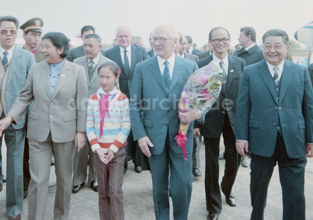 Nanjing: Empfang für Erich Honecker auf dem Flughafen in Nanjing in China