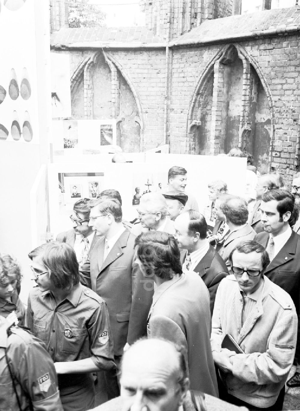 DDR-Fotoarchiv: Berlin - Eröffnung der internen Fotoausstellung