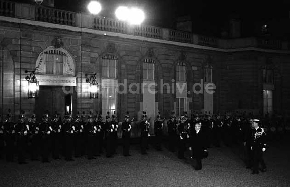 DDR-Bildarchiv: Paris - Erich Honecker beim Staatsbesuch in Frankreich-Paris