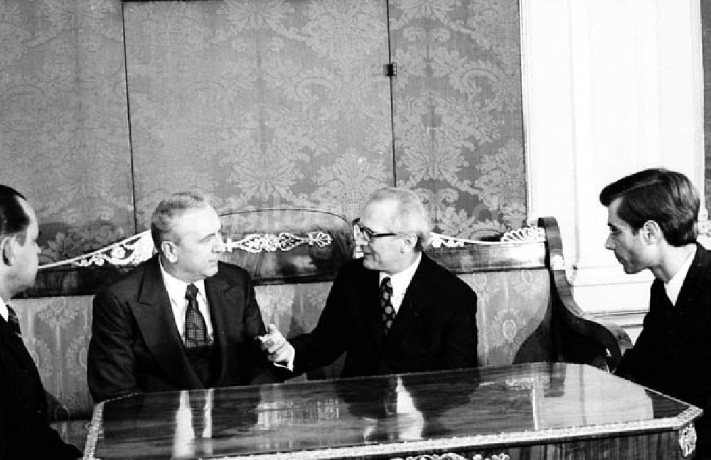 DDR-Fotoarchiv: Warschau (Polen) - Erich Honecker zu Besuch in Polen Umschlagnr.: 563 Foto: Lange