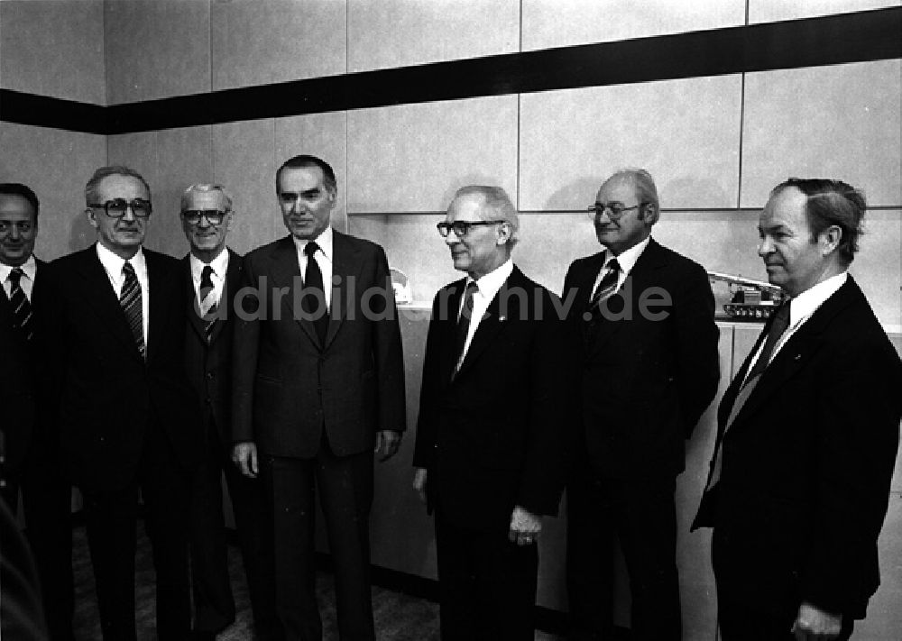 Berlin: Erich Honecker empfing im ZK den Vorsitzenden des Bundesexekutivrates Verselin Djuranovic. (174)