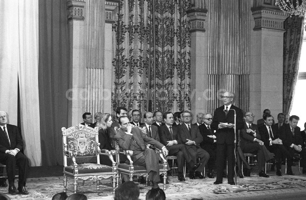 Paris: Erich Honecker hält eine Rede im Rathaus in Frankreich-Paris