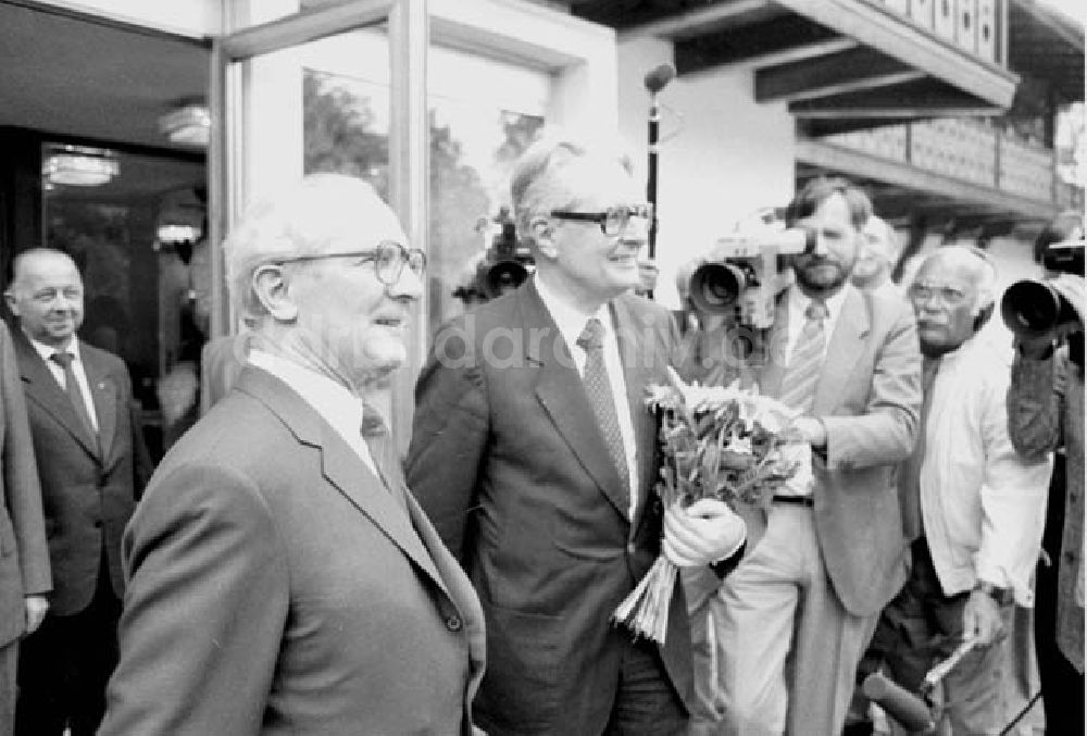 DDR-Fotoarchiv: Berlin - 28.05.1986 Erich Honecker trifft sich mit Hans-Jochen Vogel im J