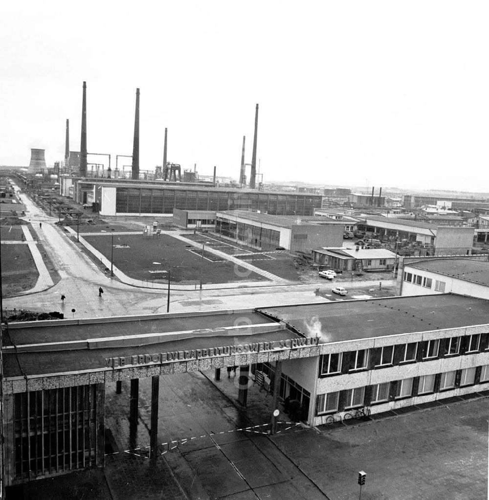 DDR-Bildarchiv: Schwedt - Fabrik VEB Erdölverarbeitungswerk Schwedt / Oder