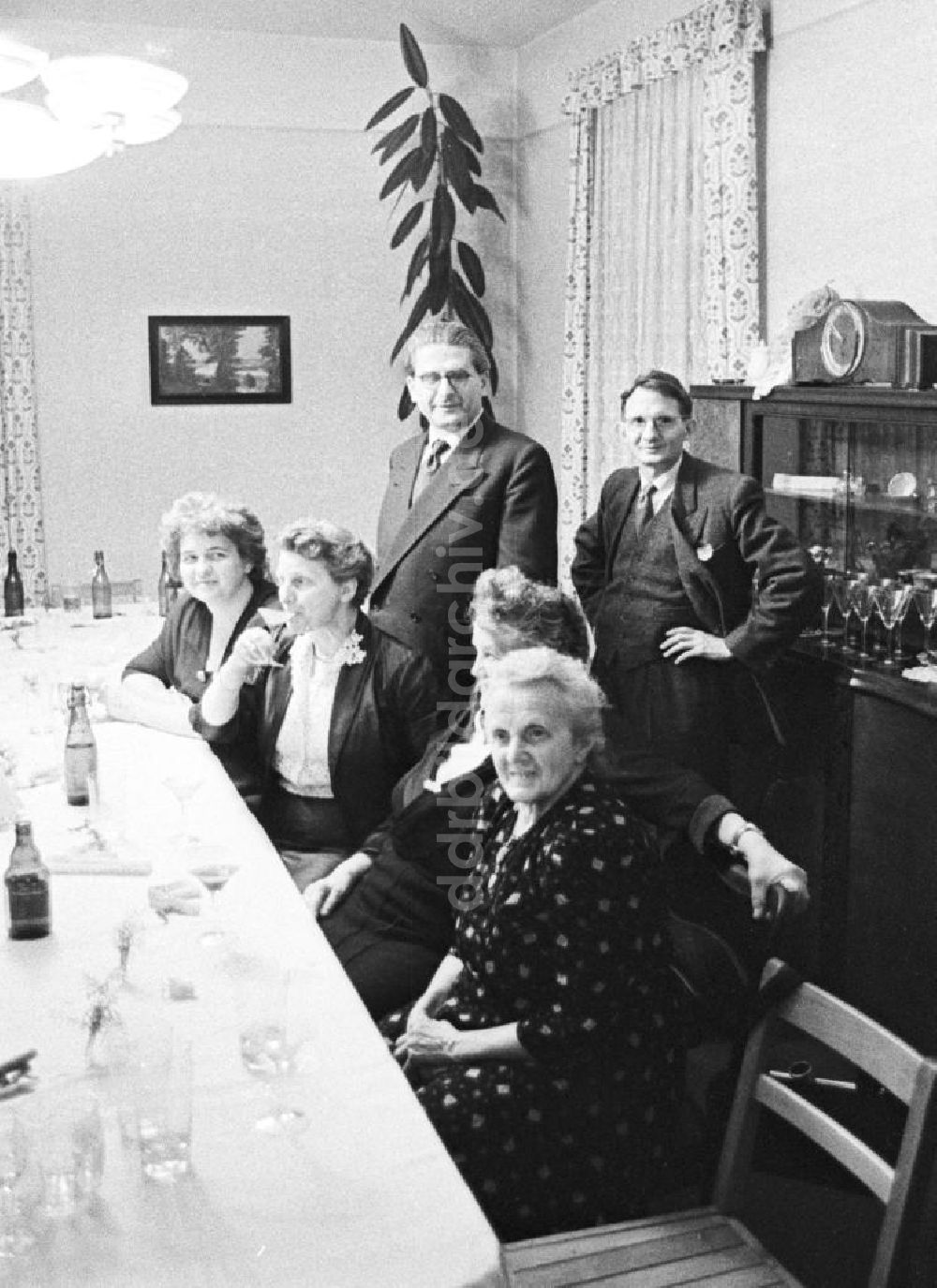 DDR-Fotoarchiv: Leipzig - Familienfeier, Leipzig 1957