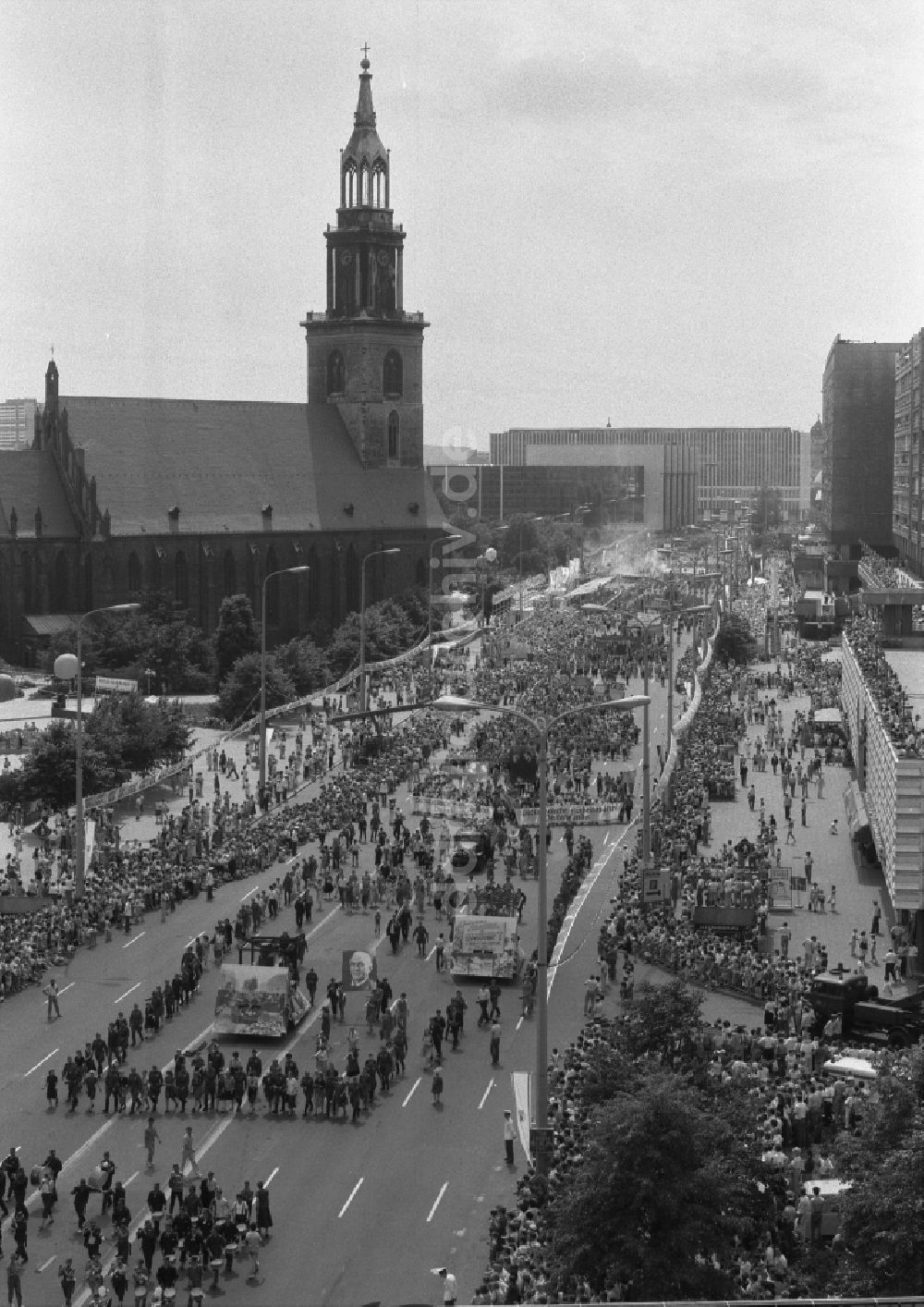 DDR-Fotoarchiv: Berlin - Festumzug 750 Jahre Berlin in der DDR