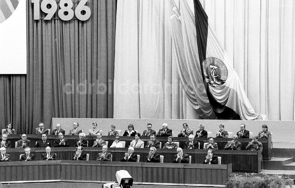DDR-Bildarchiv: Berlin - Festveranstaltung zum 69
