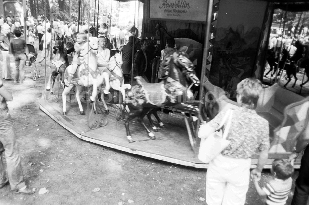 DDR-Bildarchiv: Wolgast - Festveranstaltung zum 25. Tierparkfest in Wolgast in der DDR