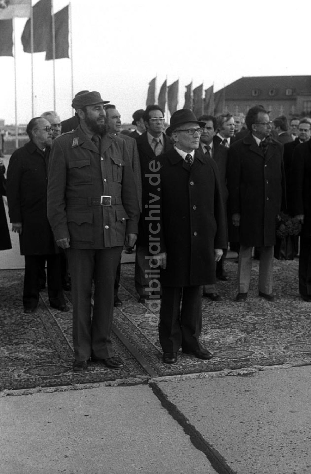 DDR-Fotoarchiv: Berlin - Fidel Castro - Ankunft in Berlin Schönefeld. Foto: Schönfeld