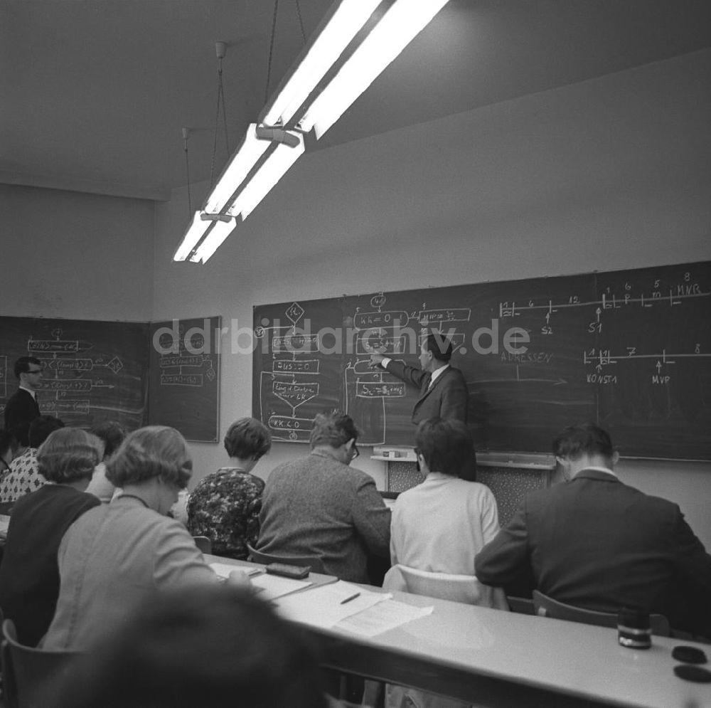DDR-Fotoarchiv: Berlin - Fortbildungslehrgang in Berlin