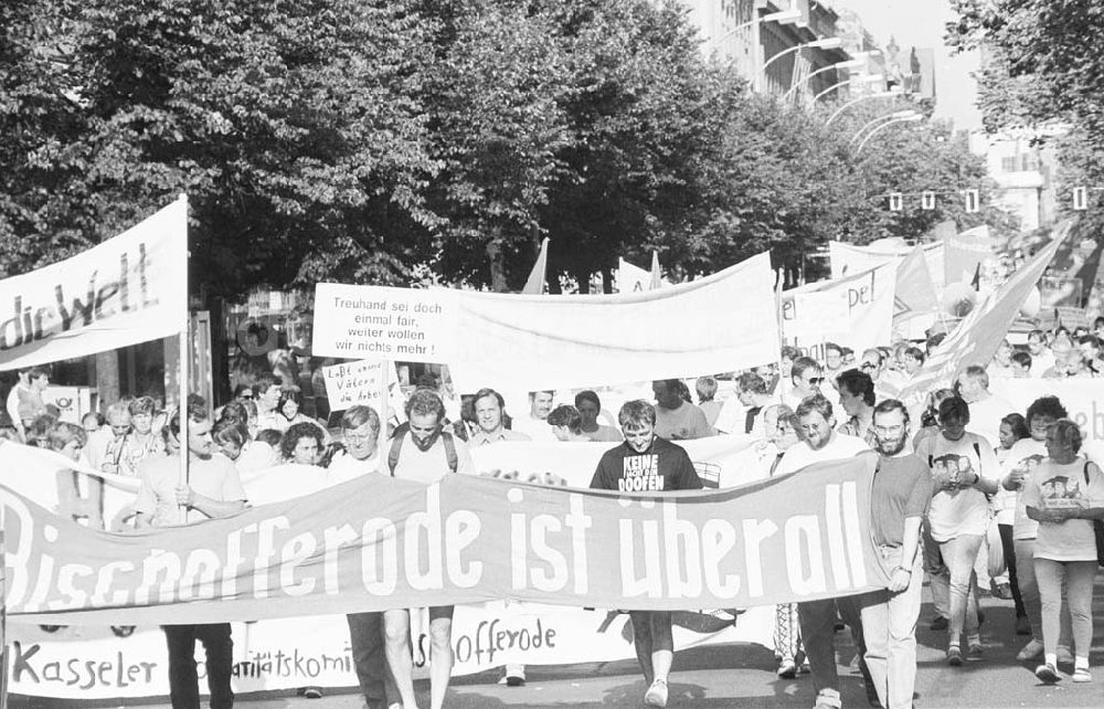 Berlin: Foto: Lange Umschlagsnr.: 1993-218