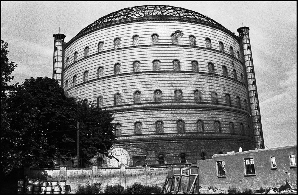DDR-Bildarchiv: Berlin - Gasometer- Speicherbauwerkes in Berlin in der DDR