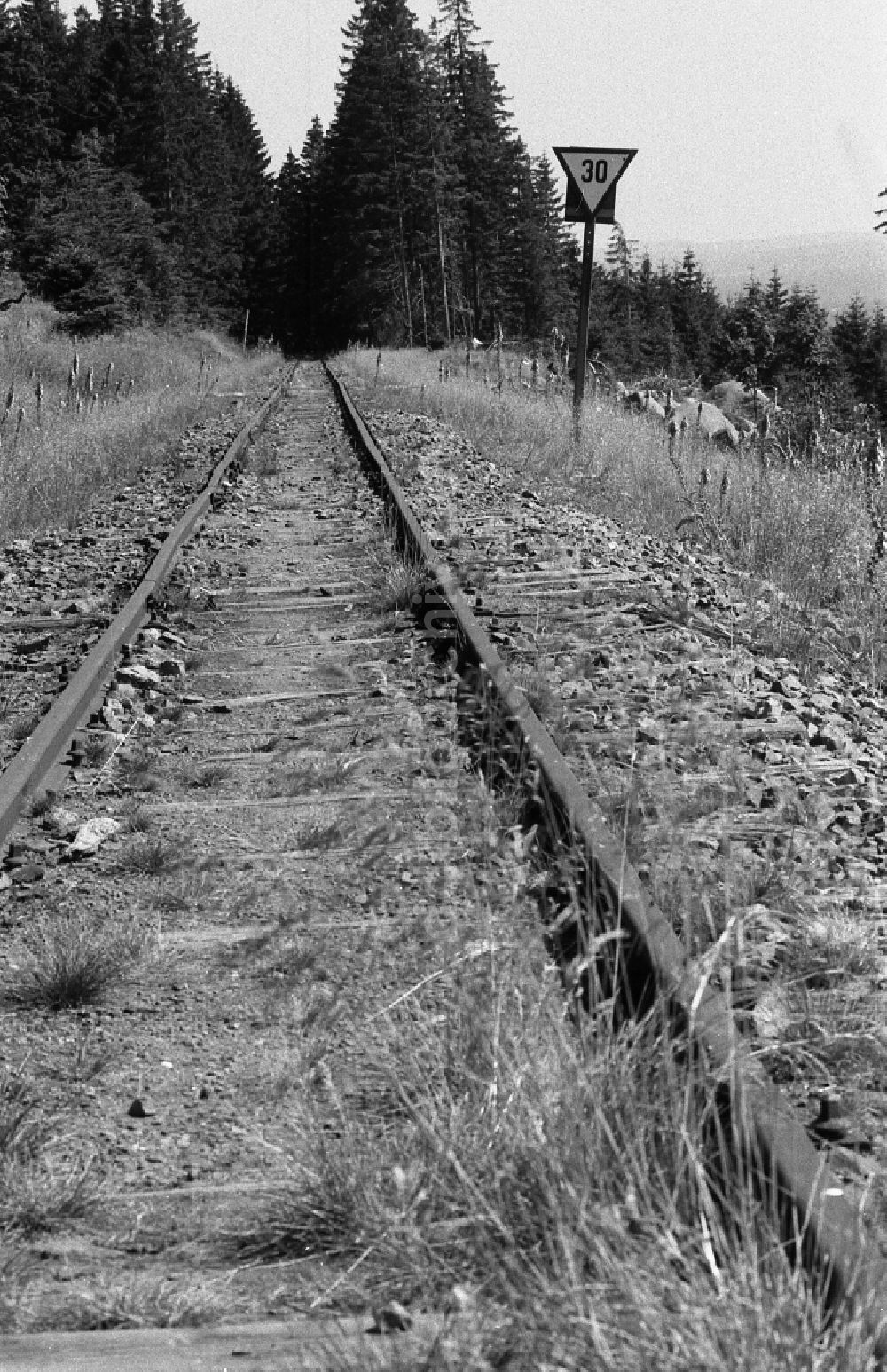 Schierke: Gleisanlagen auf dem Gipfel- Plateau des Brocken in Schierke im Bundesland Sachsen-Anhalt auf dem Gebiet der ehemaligen DDR, Deutsche Demokratische Republik