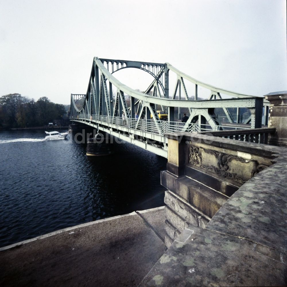 DDR-Bildarchiv: Potsdam - Glienicker Brücke in Potsdam in Brandenburg in der DDR