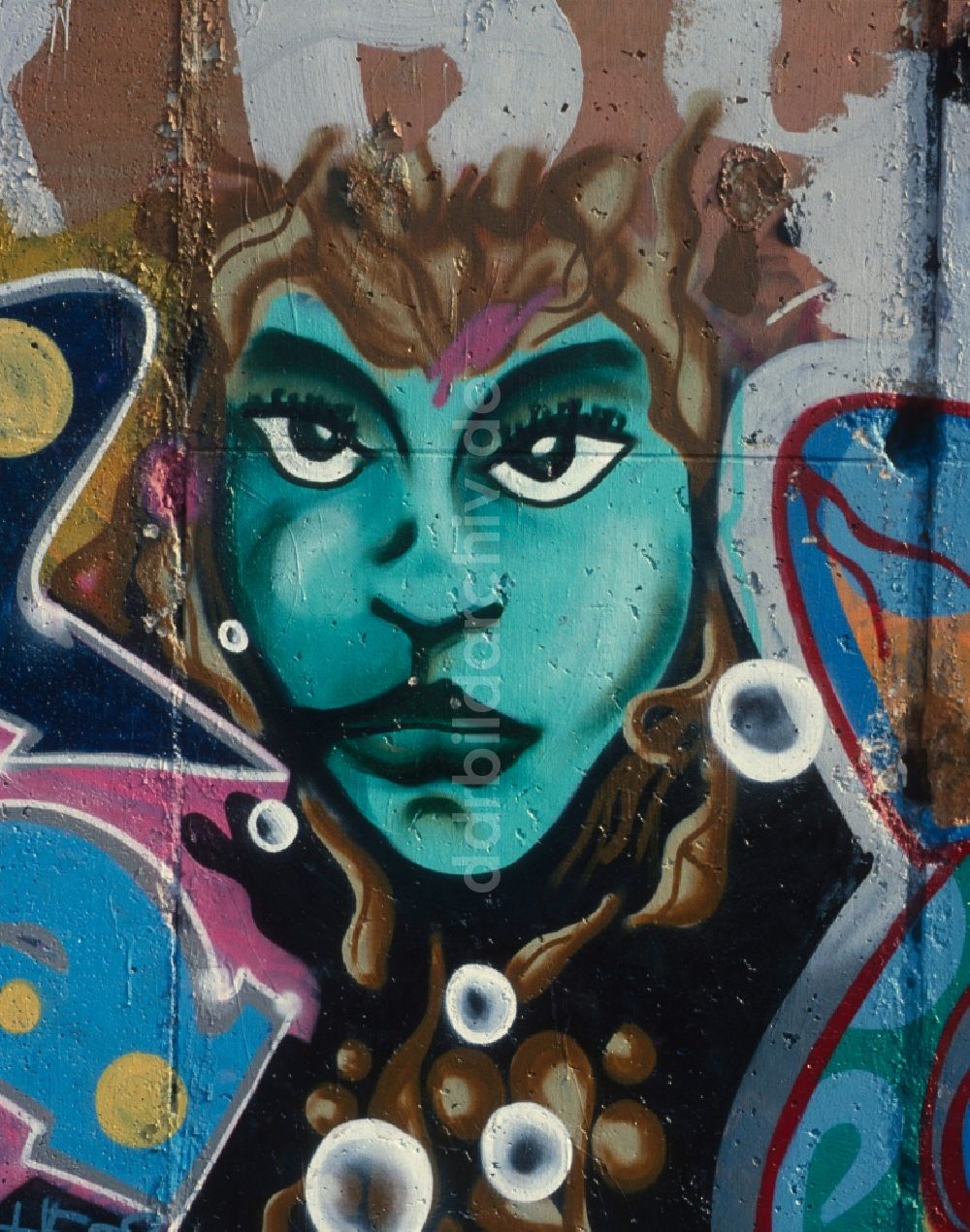 Berlin - Friedrichshain: Graffiti - Kunst an der Berliner Mauer in Berlin - Friedrichshain