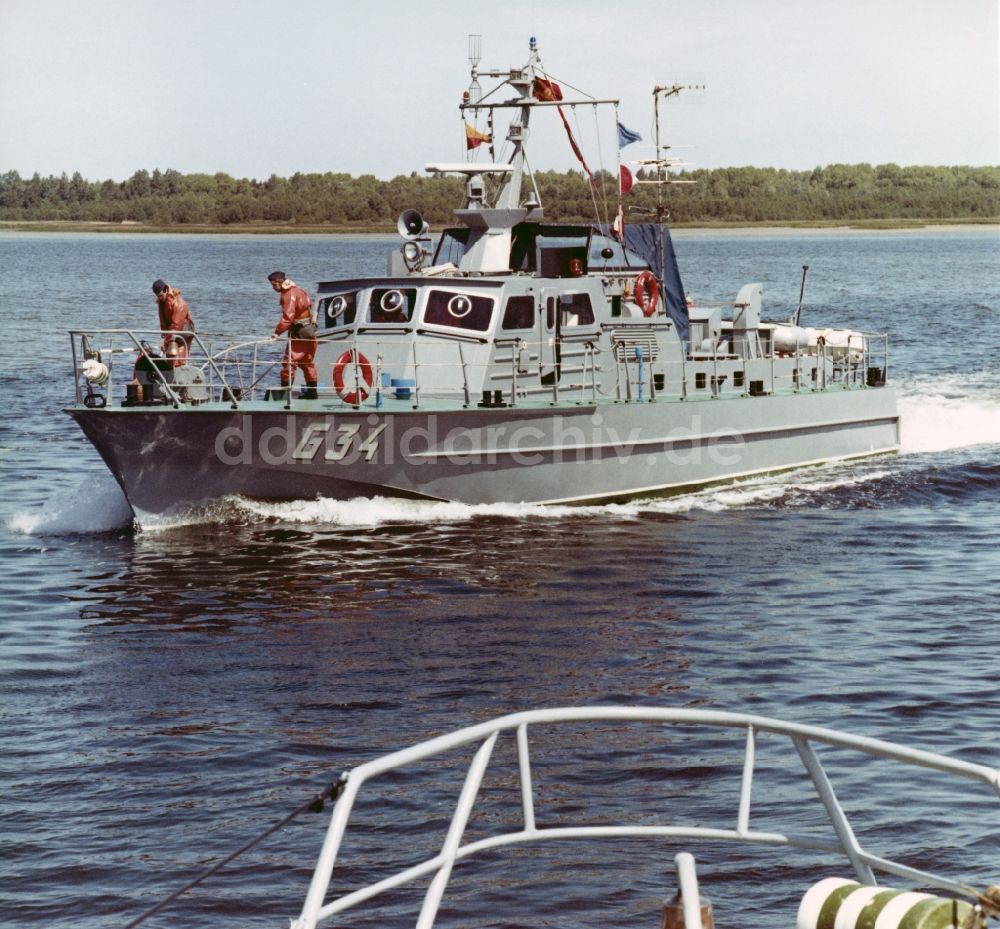Rostock: Grenzkontrollboot GB-23 (Kennung G 34 ) im Ostsee-Küstengewässer