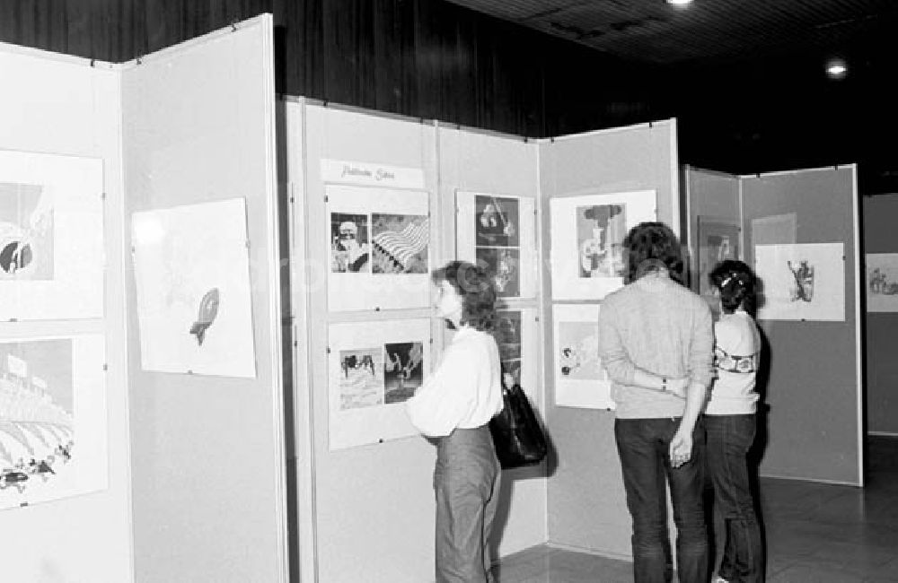 DDR-Fotoarchiv: Berlin - 15.12.1986 Haus der Sowjetischen- und der Kulturwissenschaften.