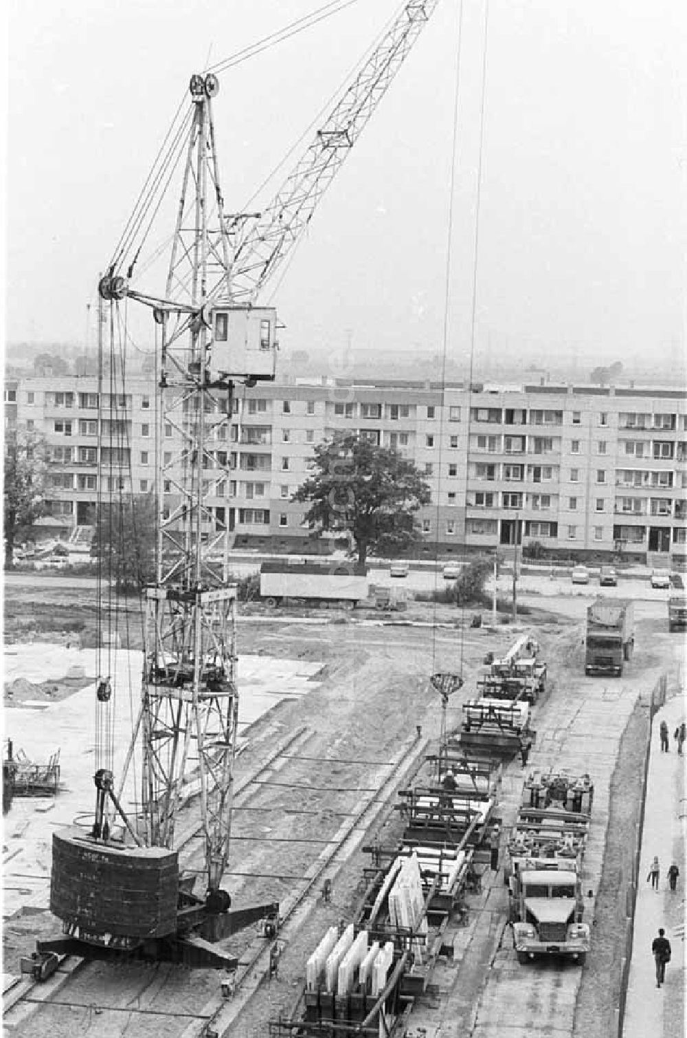 DDR-Bildarchiv: Berlin - Hohenschönhausen,Rostocker Baustelle in der Warnemünder Str. Ort: Berlin Foto: Schmidtke