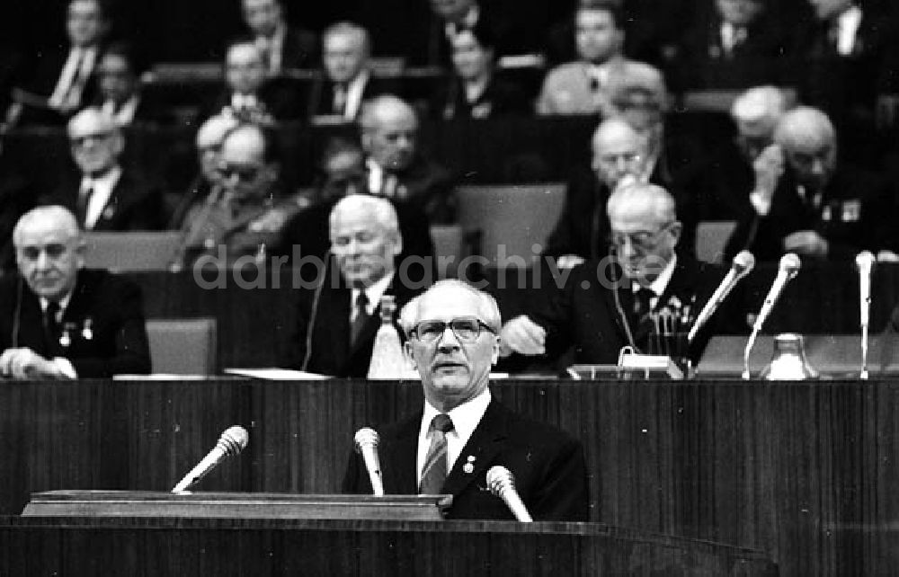 DDR-Bildarchiv: Moskau (UdSSR) - Honecker in Moskau (UdSSR), 60-jähriges Bestehen der UdSSR Umschlagnr.: 1268 Foto: Lenke
