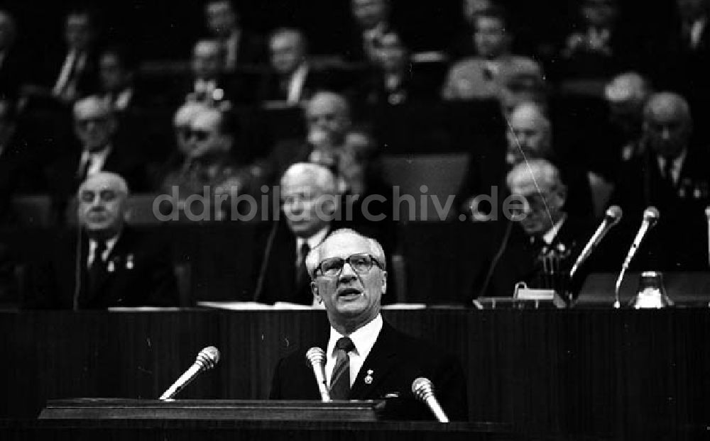 Moskau (UdSSR): Honecker in Moskau (UdSSR) Umschlagnr.: 1268 Foto: Lenke