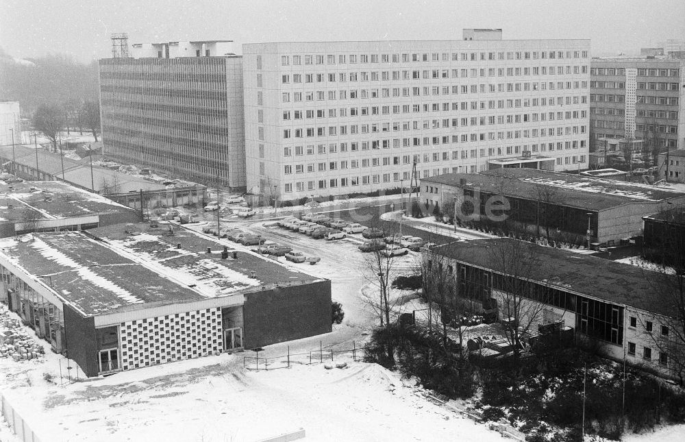 DDR-Bildarchiv: Berlin - Industriegelände an der Storkower Straße in Berlin, der ehemaligen Hauptstadt der DDR, Deutsche Demokratische Republik