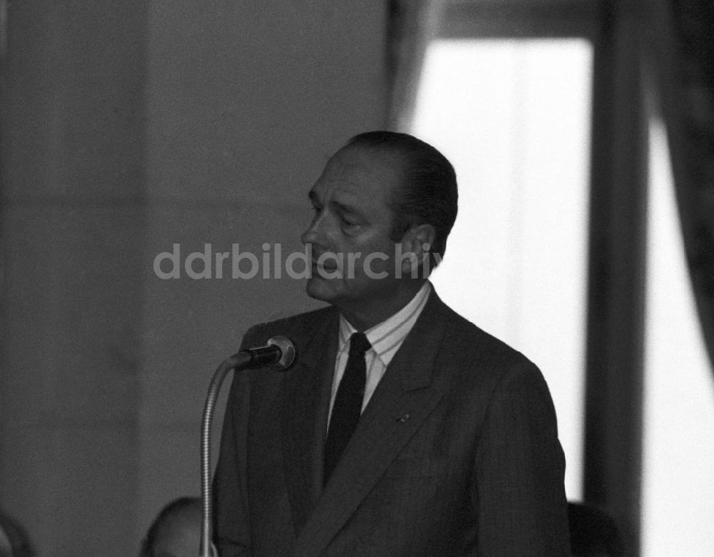 DDR-Bildarchiv: Paris - Jacques Chirac hält eine Rede im Rathaus in Frankreich-Paris