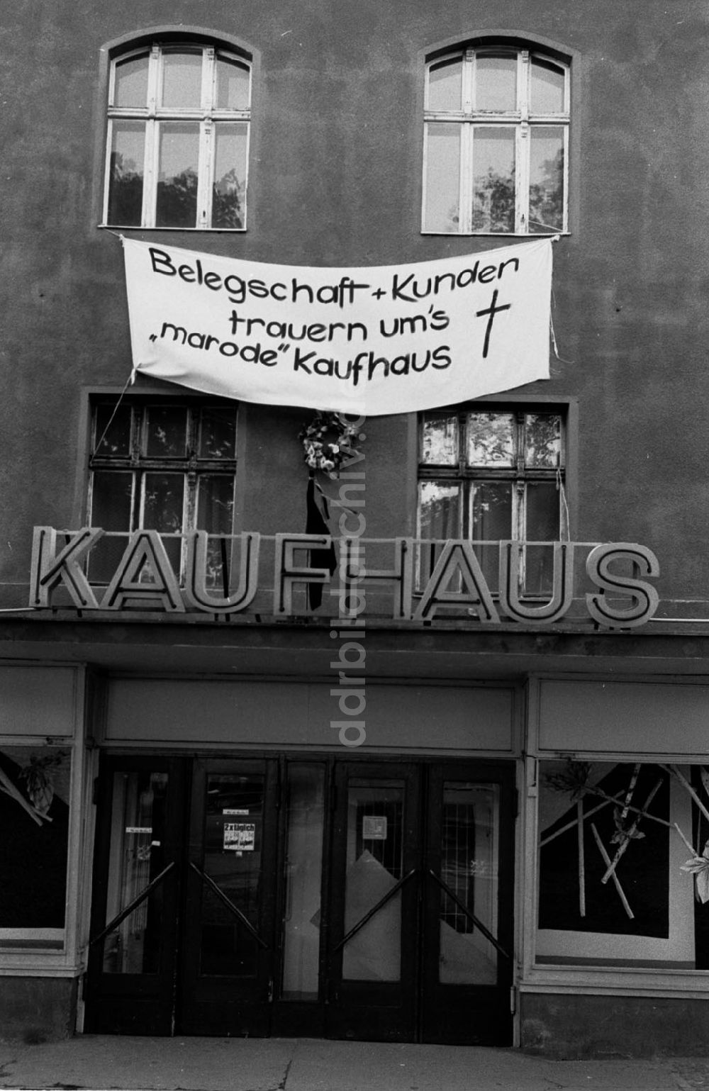 DDR-Bildarchiv: - Kaufhaus Karlshorst Umschlagnummer: 7531