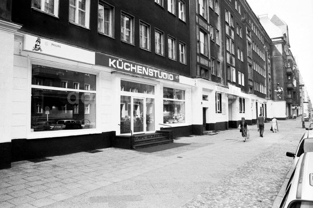 DDR-Fotoarchiv: Berlin - Küchenstudio Combi-Möbel Umschlag:677
