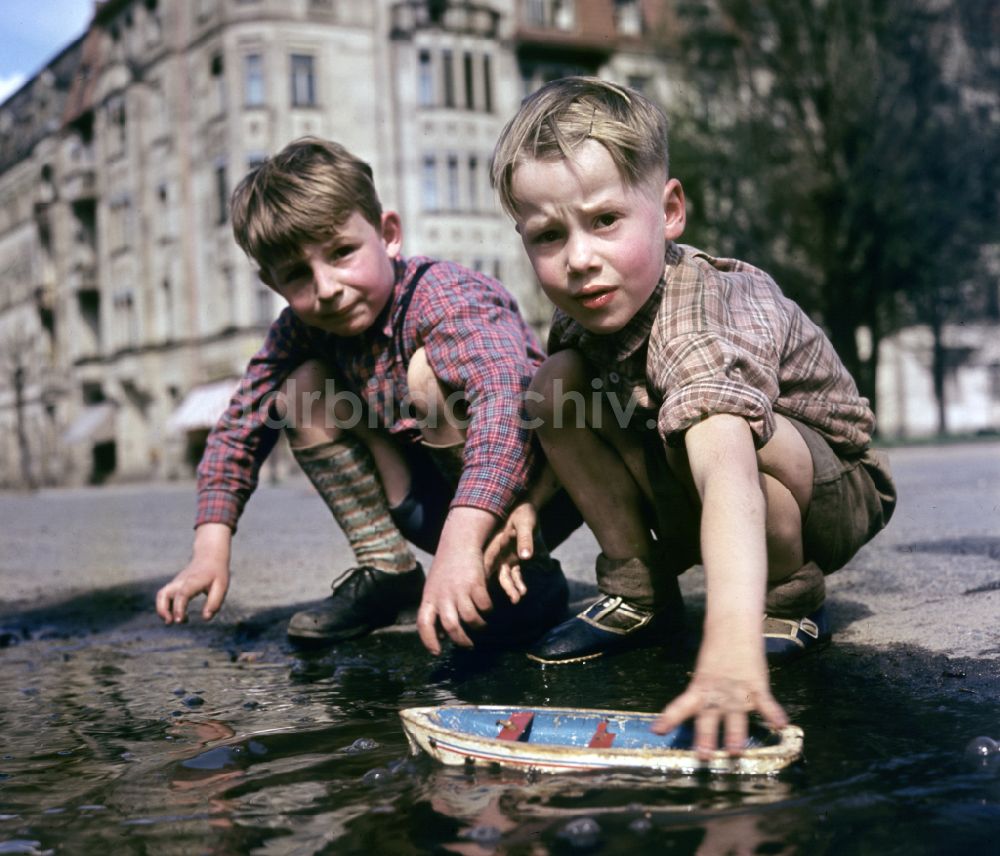 Berlin: Kinder in Berlin in der DDR