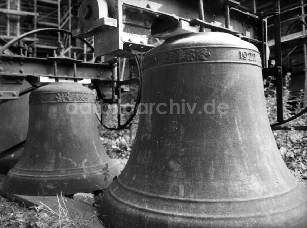 DDR-Fotoarchiv: Berlin - Kirchenschiff der Zionskirche in Berlin - Prenzlauer Berg 01.07.1992