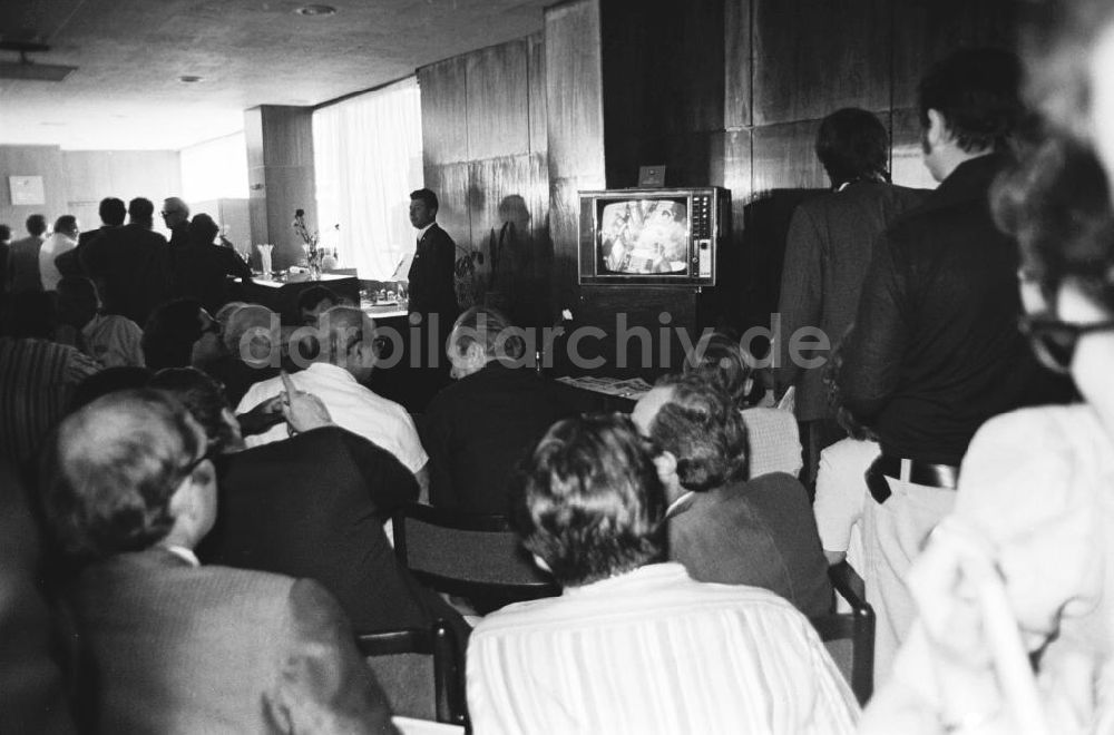 DDR-Fotoarchiv: Swjosdny Gorodok - Konferenz anläßlich der Sojus-Apollo Kopplung in Swjosdny Gorodo