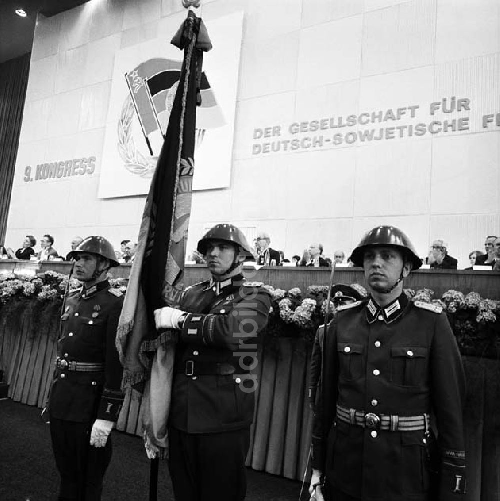 DDR-Fotoarchiv: Berlin - 9. Kongress der DSF 2.Tag