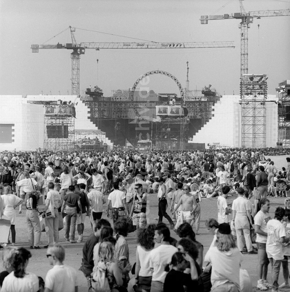 DDR-Bildarchiv: Berlin - Konzert, The Wall, von Pink Floyd in Berlin