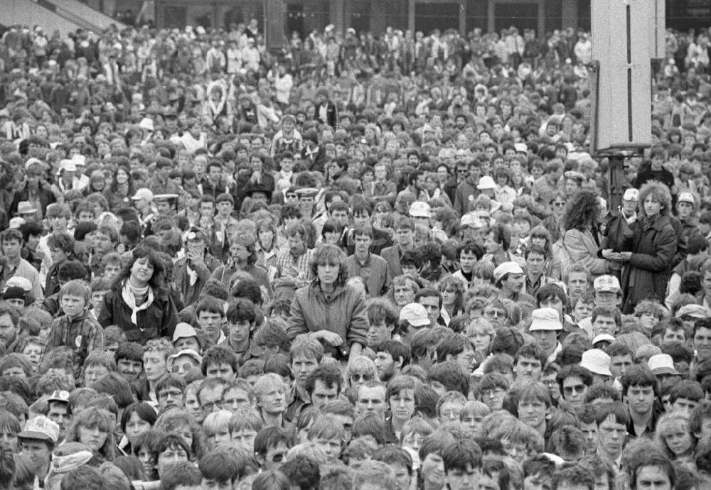 DDR-Bildarchiv: Berlin - Konzert zum Nationalen Jugendfestival der DDR auf dem Marx-Engels-Platz