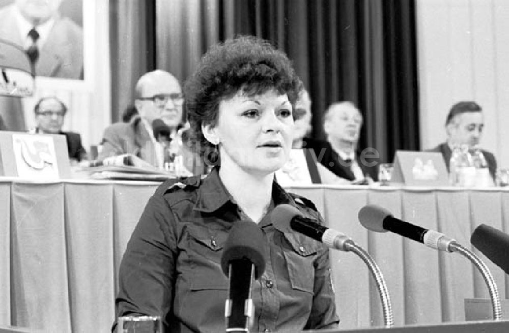 DDR-Bildarchiv: Arnstadt - 11.01.1986 Kreisdelegiertenkonferenz in Arnstadt mit Günter Mitt