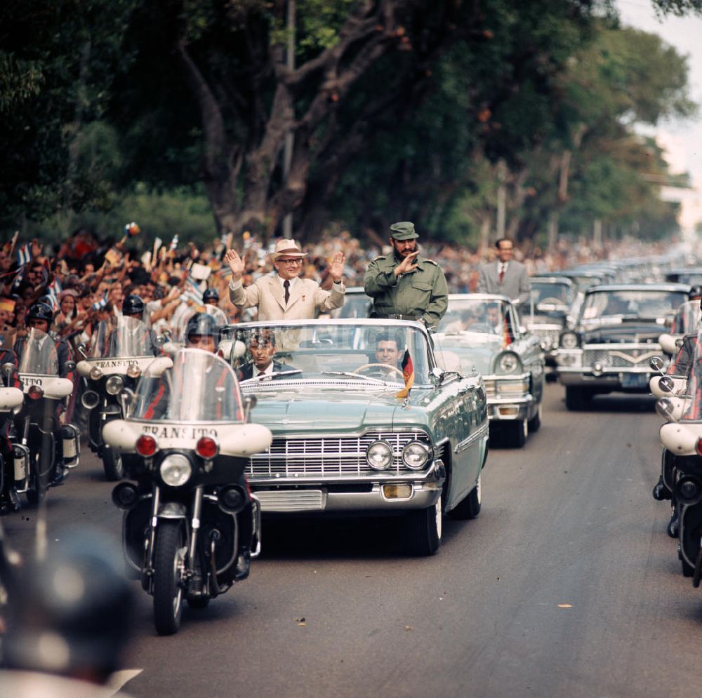 DDR-Fotoarchiv: Havanna - Kuba / Cuba - Staatsbesuch Erich Honecker 1974 - Empfang